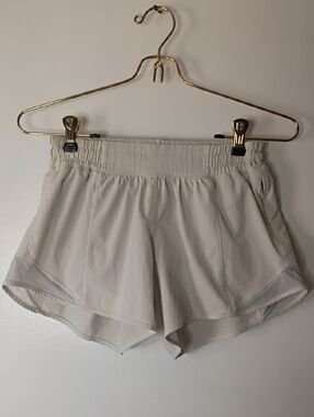 SOLD Lululemon Hotty Hot High-Rise Lined Shorts Size 4